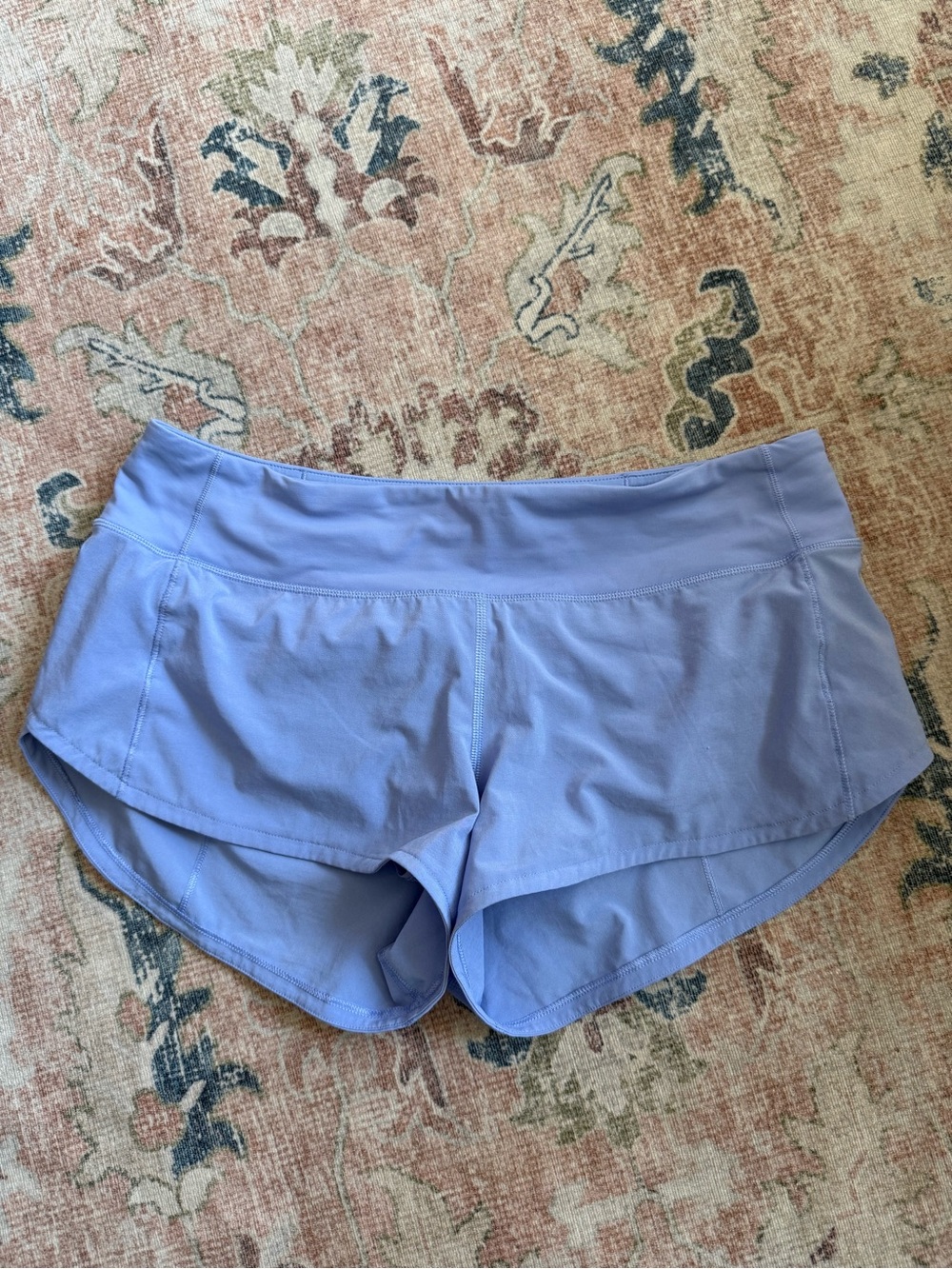 lululemon athletica Lavender Women’s Speed Up 2.5” lined Shorts